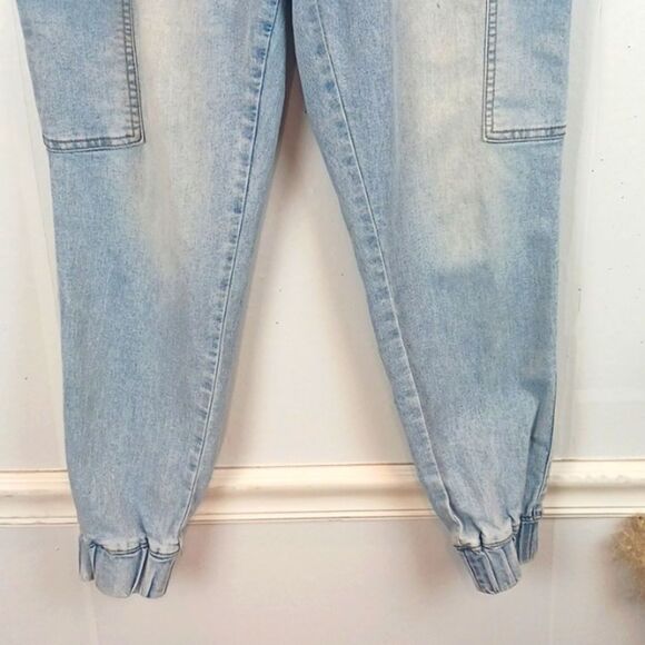 ALMOST FAMOUS stretch light wash denim joggers size large - Picture 5 of 12